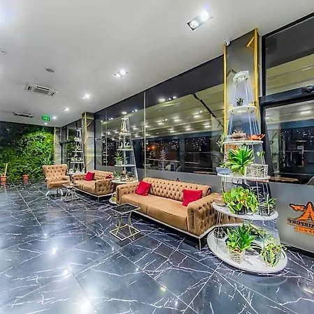 Med Airport מלון 4*