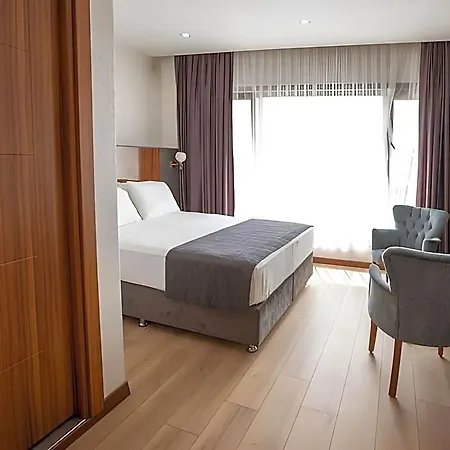 Med Airport 4*